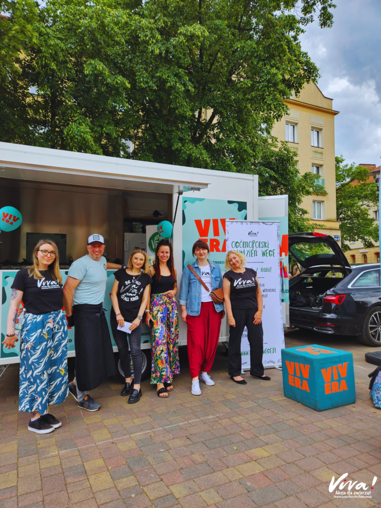 Tydzień Wege to największa i najstarsza impreza promująca kuchnię roślinną i weganizm w Polsce. Jej tegoroczna edycja odbyła się w dniach 18-26 maja na terenie całego kraju i objęła szereg wydarzeń, których głównym celem była promocja diety roślinnej i zdrowego stylu życia.